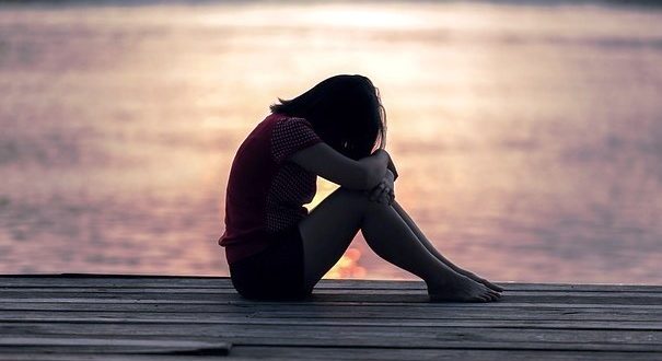 Cara Mengatasi Dampak Jerawat pada Anak Remaja