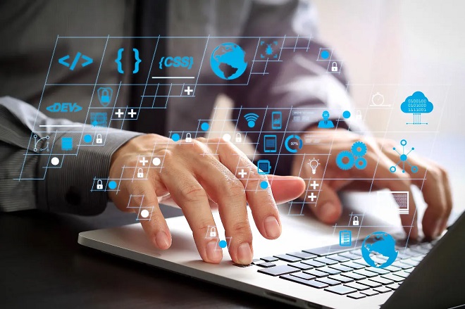 Keunggulan Menggunakan Layanan Custom Software Development di GeekGarden