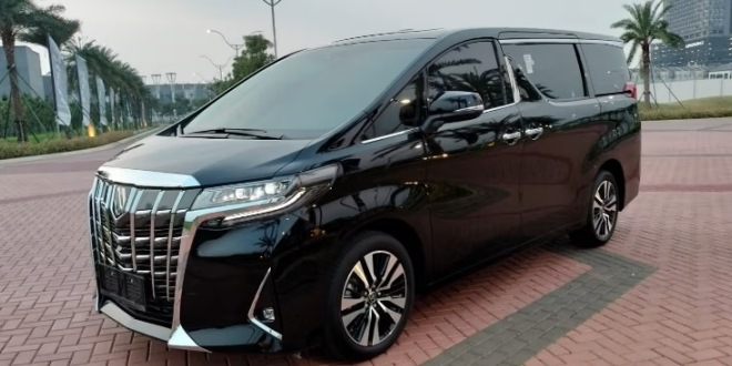Menjelajahi Keunggulan Toyota Alphard untuk Mobilitas Bisnis Anda di Surabaya